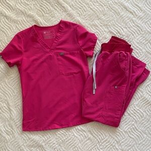 Figs Vivid Pink Scrub Set